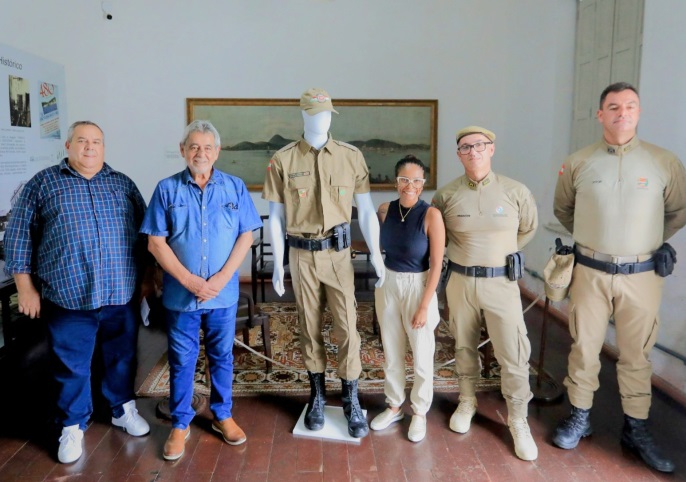 Fardamento completo da Polícia Militar passa a integrar acervos do Museu Histórico de São Francisco do Sul