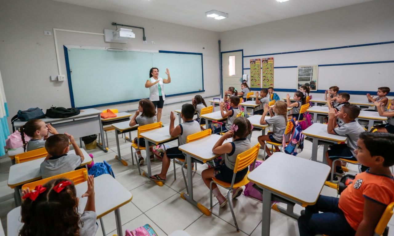 Programa Dinheiro na Escola repassa R$ 3 milhões para Escolas e CEIs municipais