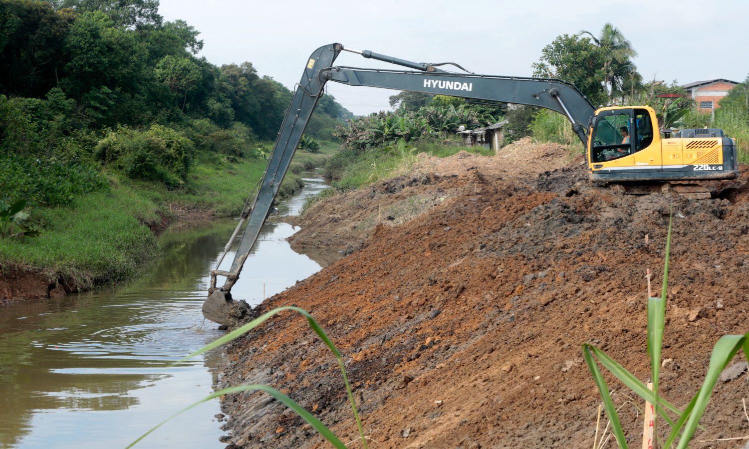 Prefeitura de Joinville inicia nova fase das obras de dragagem do rio Águas Vermelhas