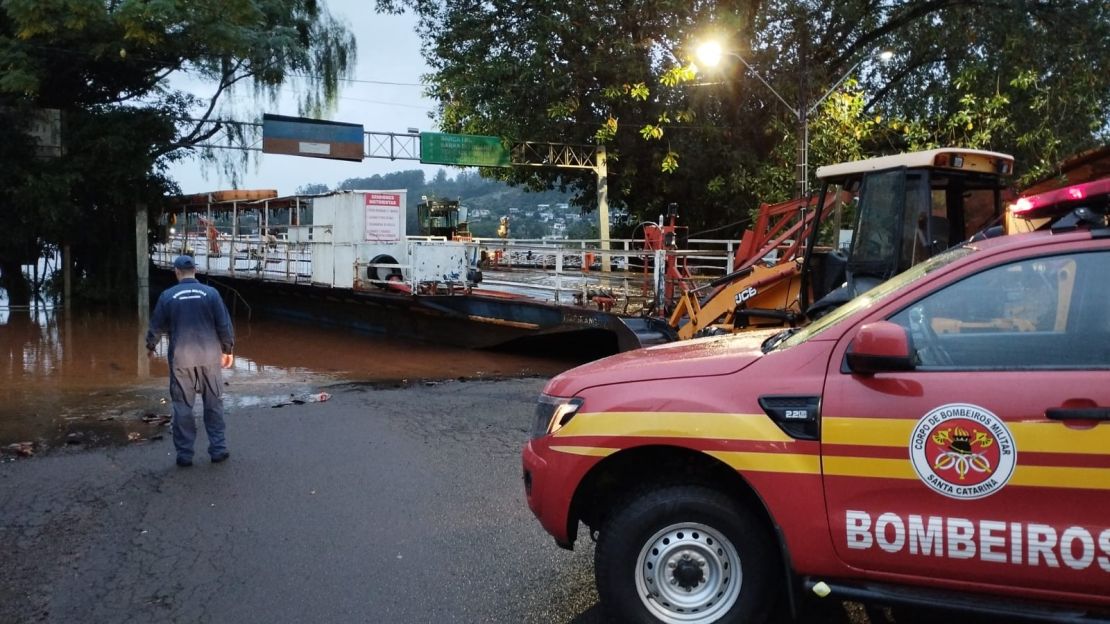 Atuação das Equipes de Resgate e Prevenção diante das Chuvas em Santa Catarina